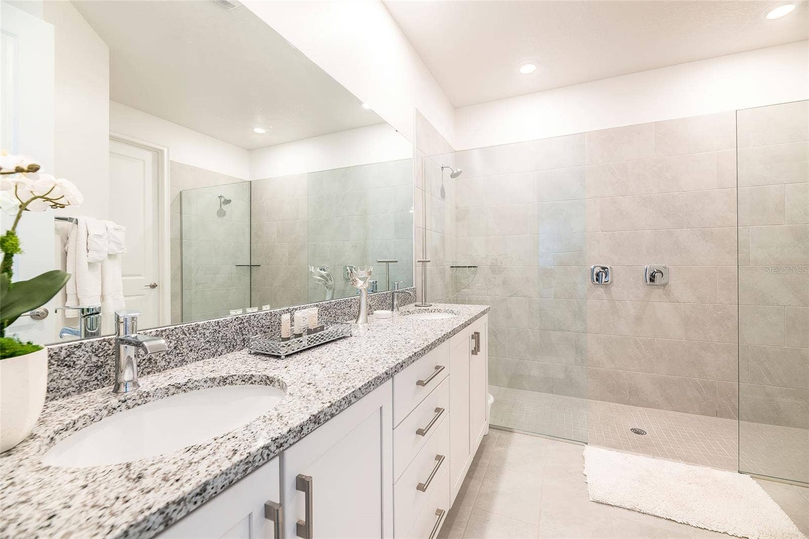 801 GOLDEN BEAR DRIVE, Kissimmee, FL 34747 801 GOLDEN BEAR DRIVE, Kissimmee, FL 34747