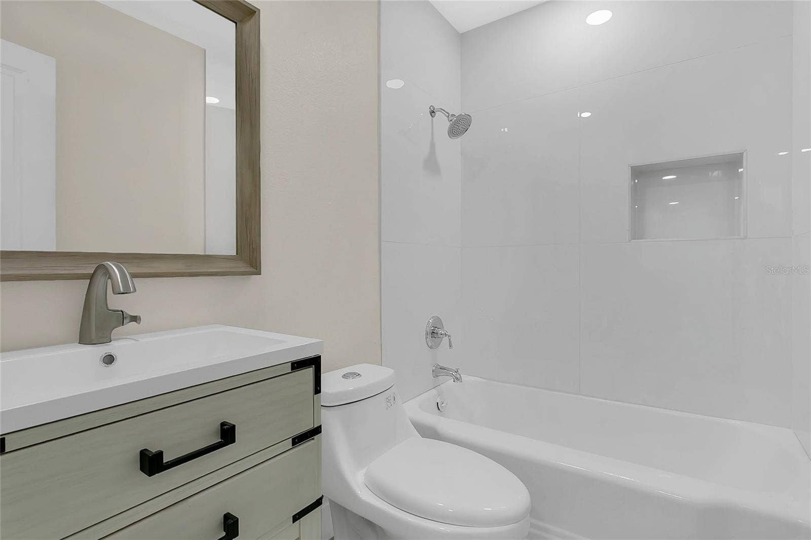 2612 ROXBURY ROAD, Winter Park, FL 32789 2612 ROXBURY ROAD, Winter Park, FL 32789