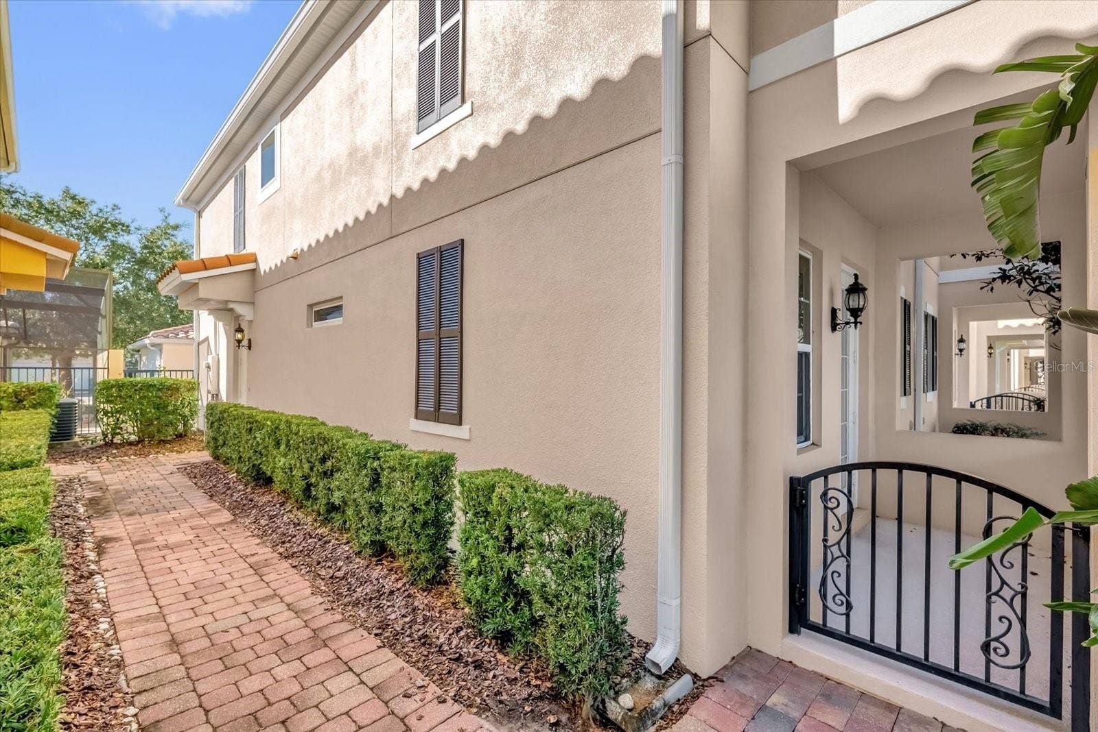 11932 LORENZA LANE, Orlando, FL 32827 11932 LORENZA LANE, Orlando, FL 32827