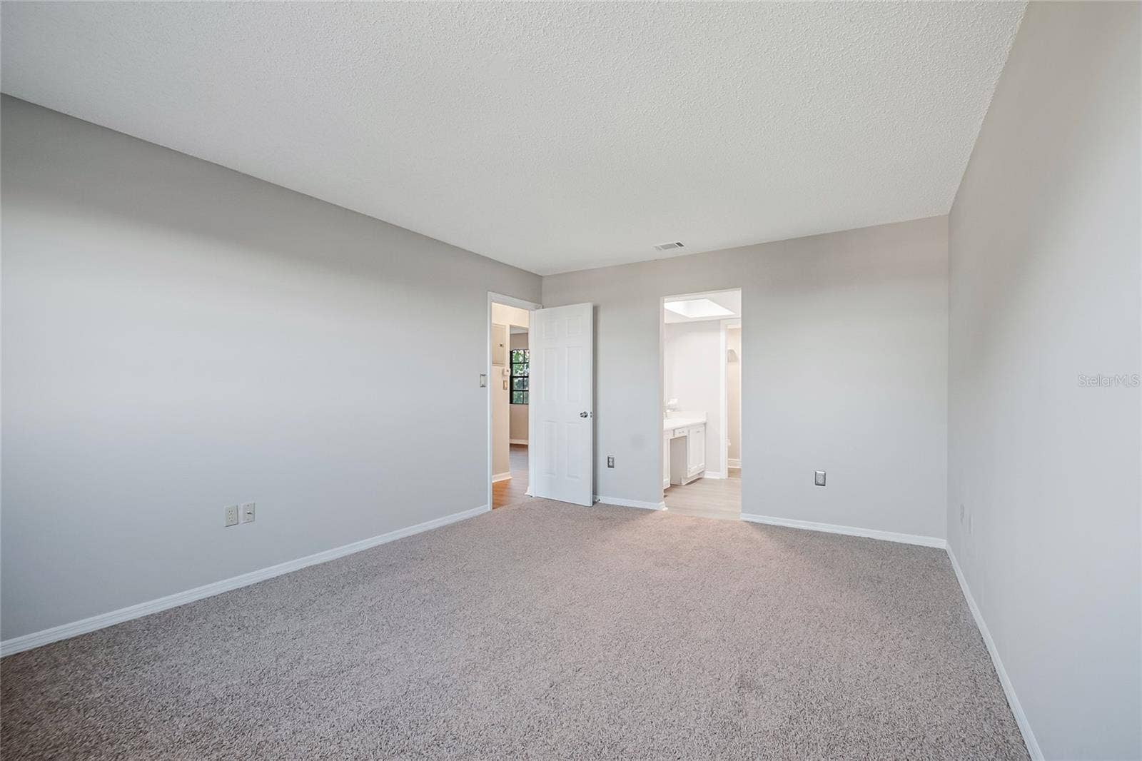 500 NEWELL HILL ROAD, #106D, Leesburg, FL 34748 500 NEWELL HILL ROAD, #106D, Leesburg, FL 34748