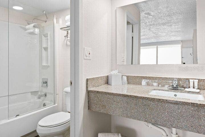 2930 POLYNESIAN ISLE BOULEVARD, #245, Kissimmee, FL 34746 2930 POLYNESIAN ISLE BOULEVARD, #245, Kissimmee, FL 34746