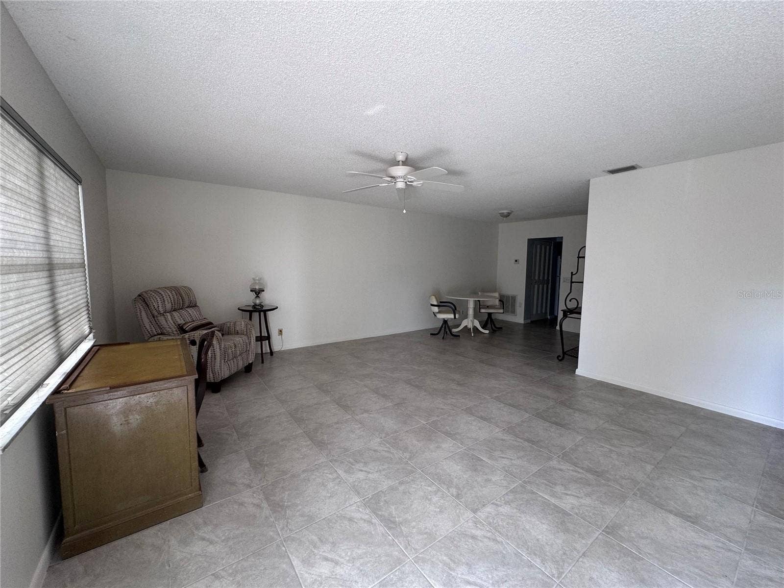 100 EL CAMINO DRIVE, #111, Winter Haven, FL 33884 Living Room