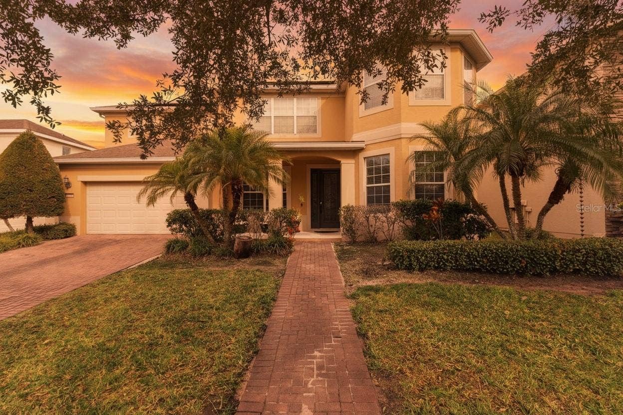 13339 ROSKIN LANE, Windermere, FL 34786 Disney fireworks can be seen from the front exterior