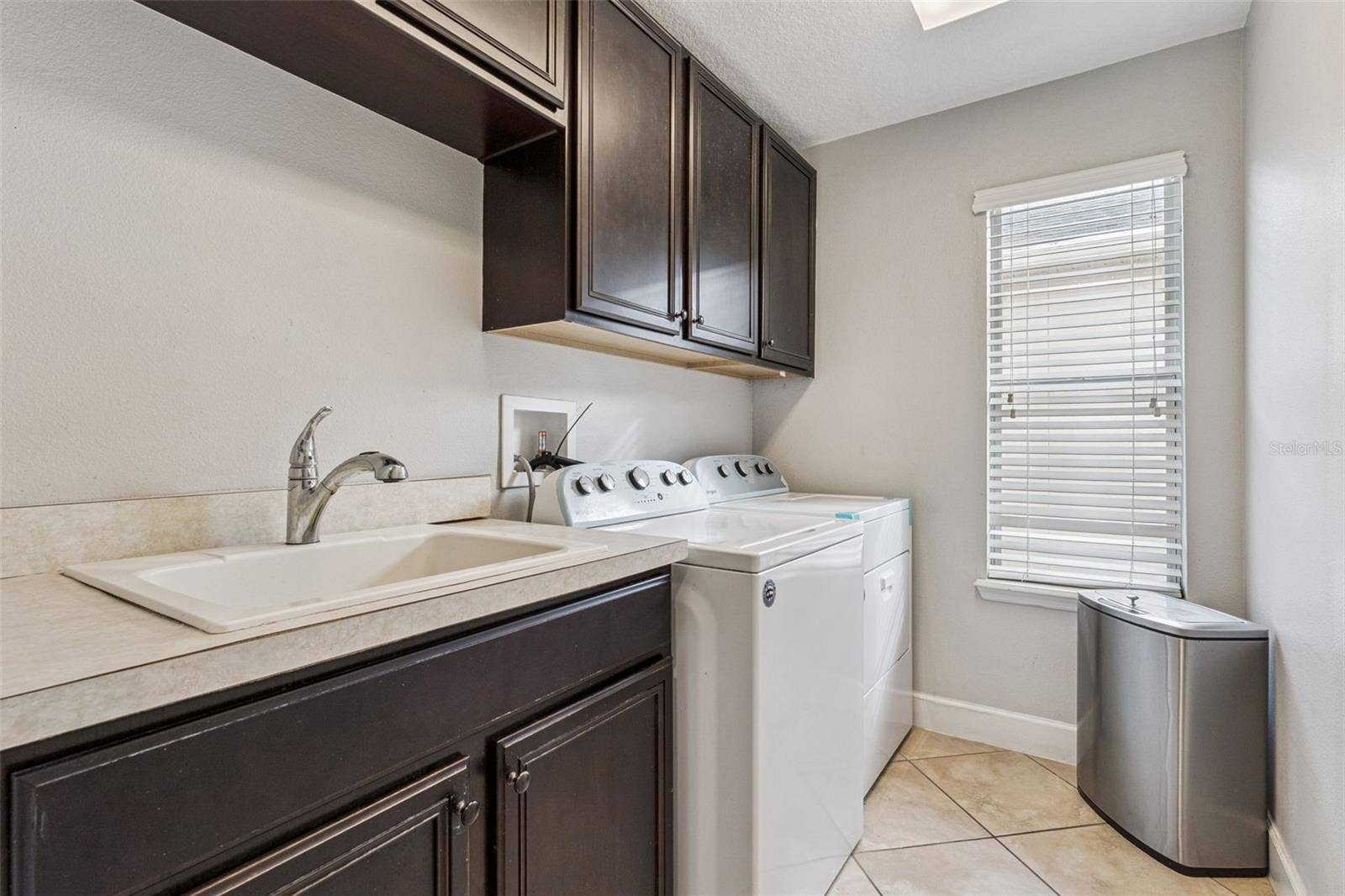 13339 ROSKIN LANE, Windermere, FL 34786 Laundry upstairs