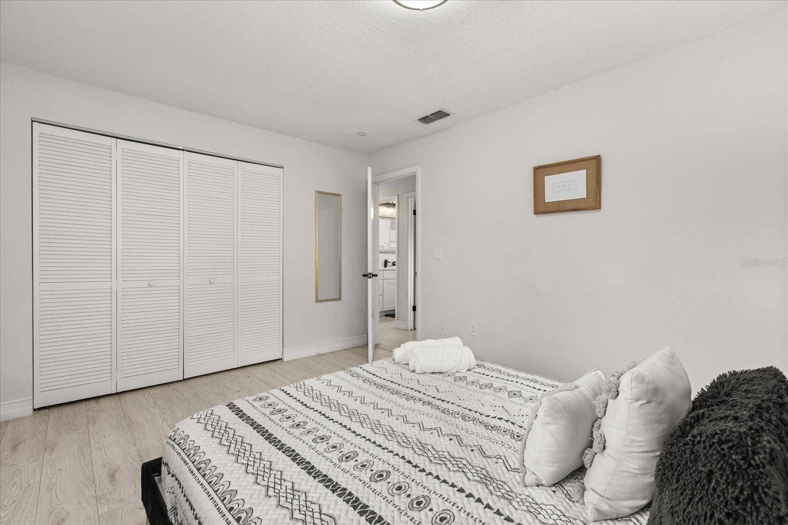 5127 GLASGOW AVENUE, Orlando, FL 32819 5127 GLASGOW AVENUE, Orlando, FL 32819