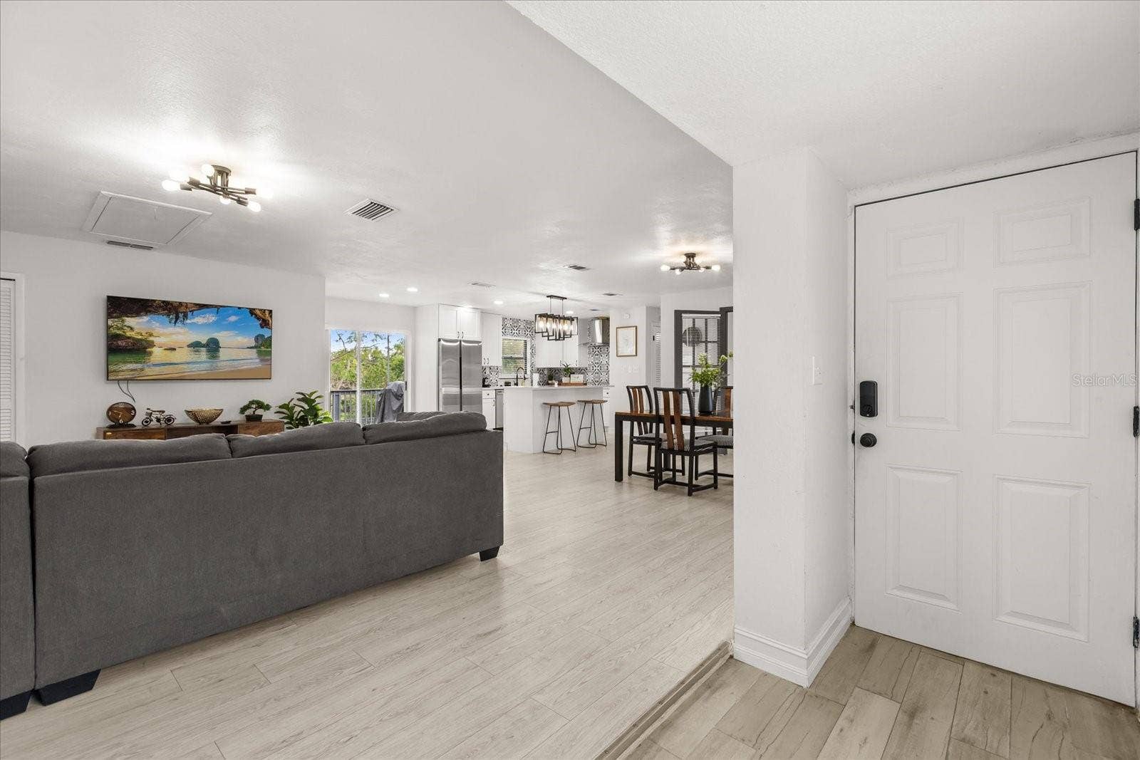 5127 GLASGOW AVENUE, Orlando, FL 32819 5127 GLASGOW AVENUE, Orlando, FL 32819
