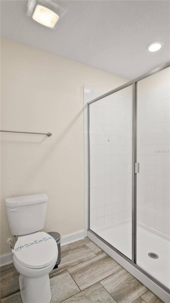 9098 HAZARD STREET, Davenport, FL 33896 BATHROOM