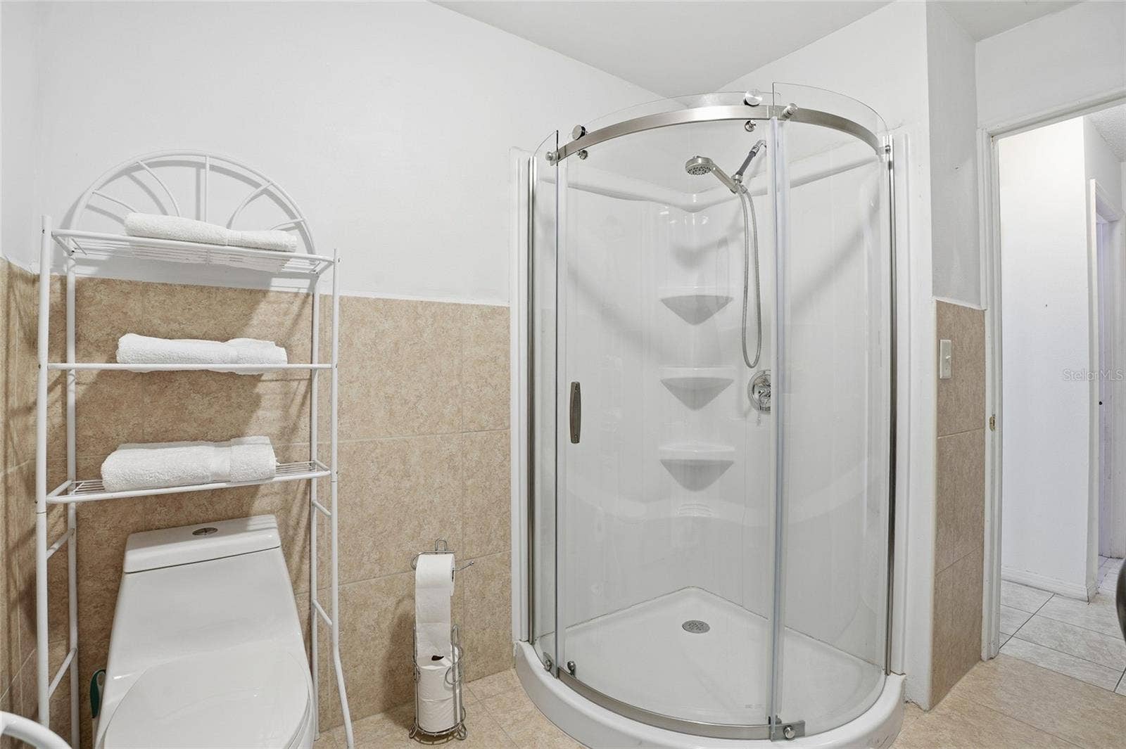 7002 CRESTLAKE DRIVE, Orlando, FL 32819 7002 CRESTLAKE DRIVE, Orlando, FL 32819