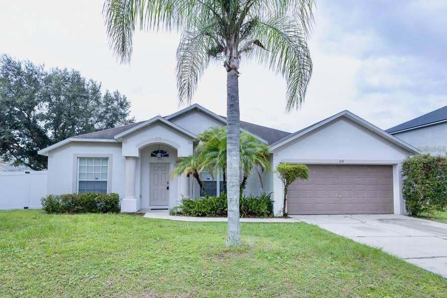 Property photo for 818 CARROUSEL LANE, Kissimmee, FL