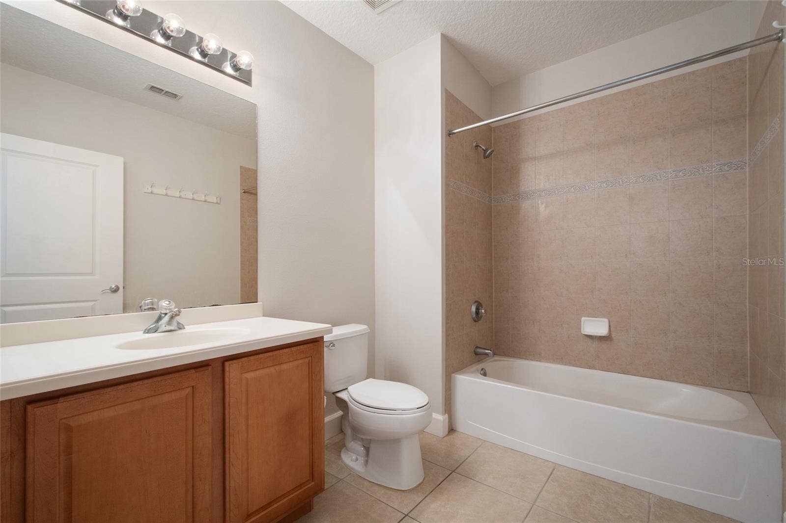 1410 CELEBRATION AVENUE, #102, Celebration, FL 34747 GUEST BATHROOM