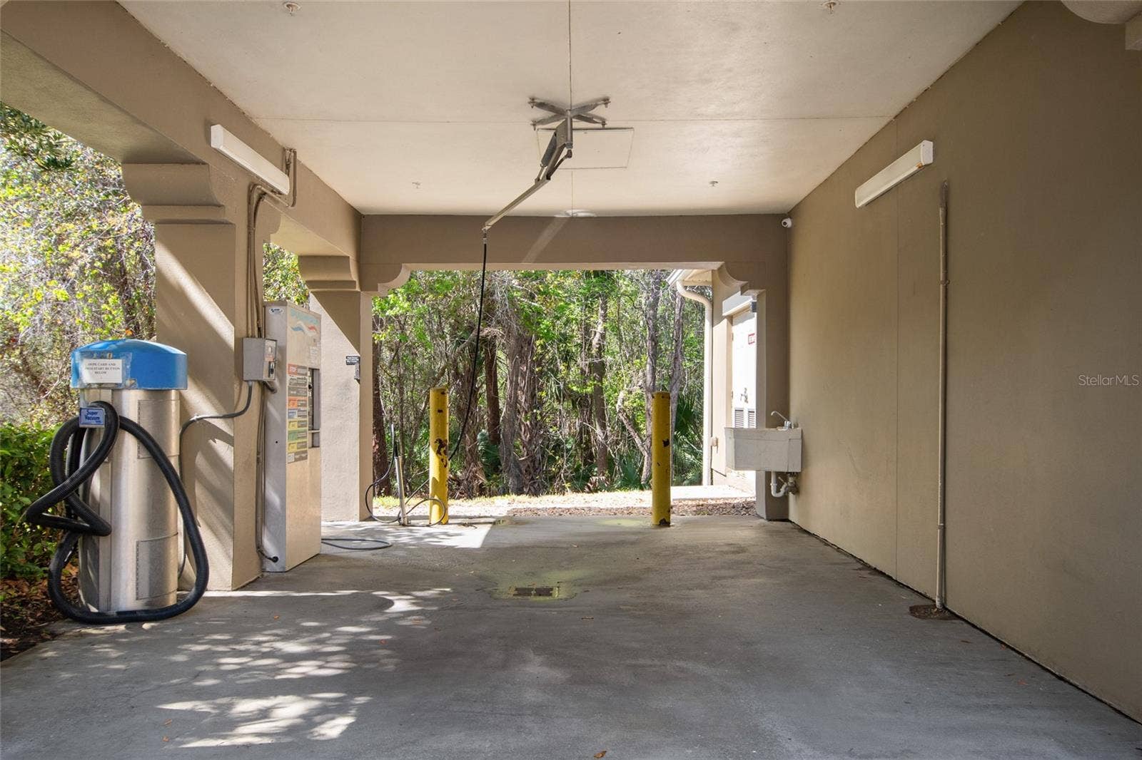 1410 CELEBRATION AVENUE, #102, Celebration, FL 34747 ONSITE COMMUNITY CAR WASH