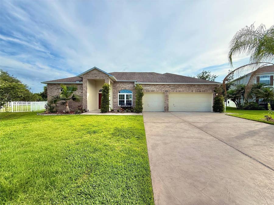 Property photo for 231 STRATHMORE CIRCLE, Kissimmee, FL