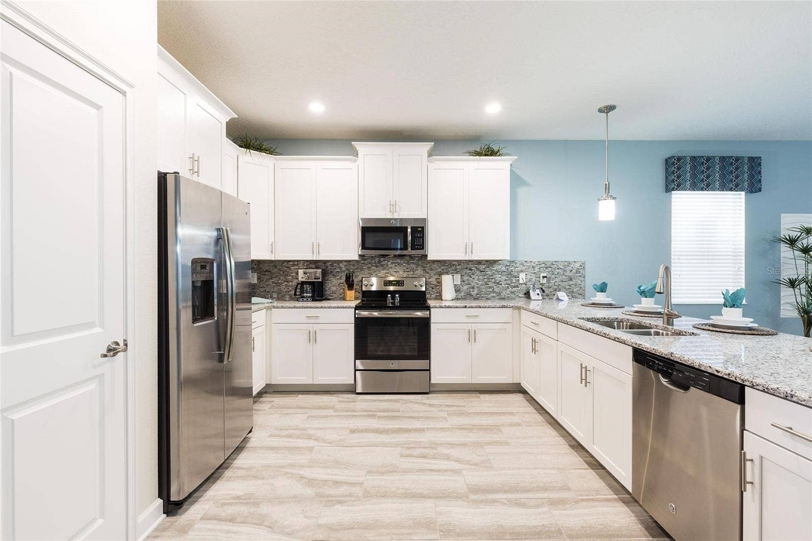 9045 STINGER DRIVE, Davenport, FL 33896