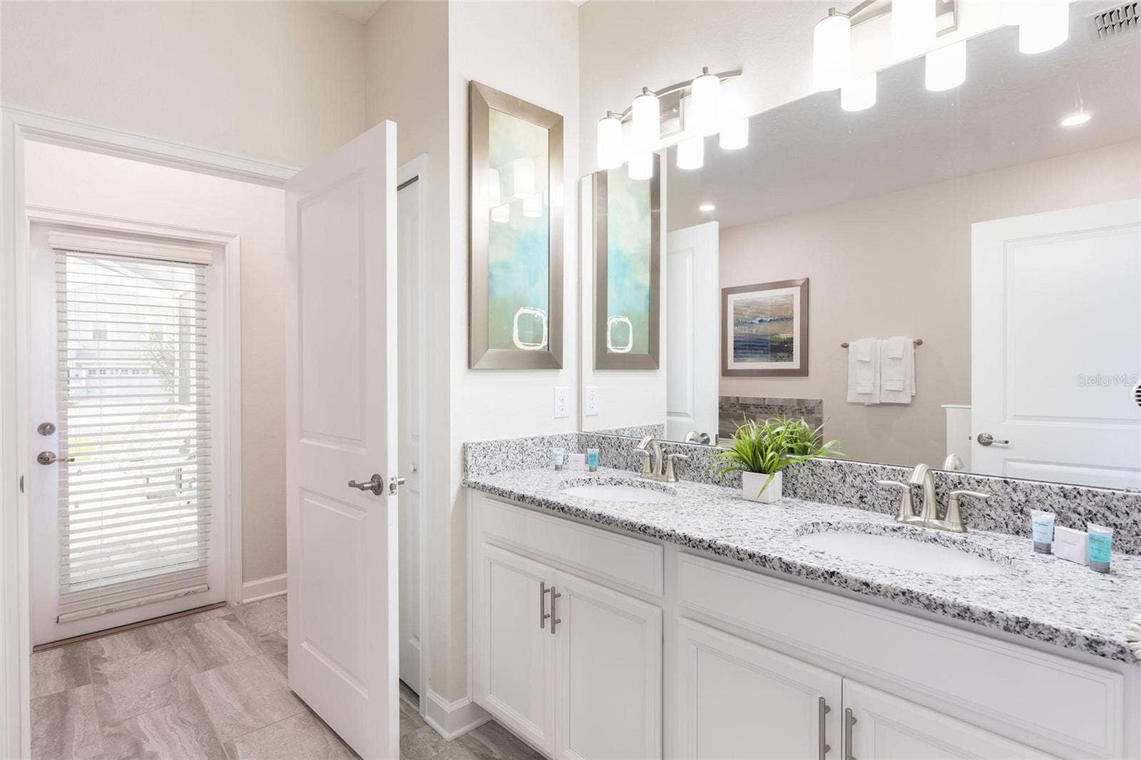 9045 STINGER DRIVE, Davenport, FL 33896