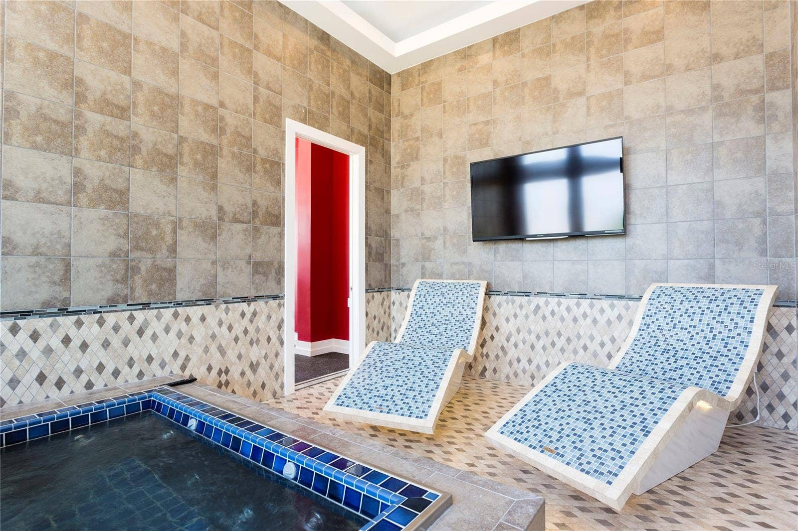 905 GOLDEN BEAR DRIVE, Reunion, FL 34747 Indoor Spa