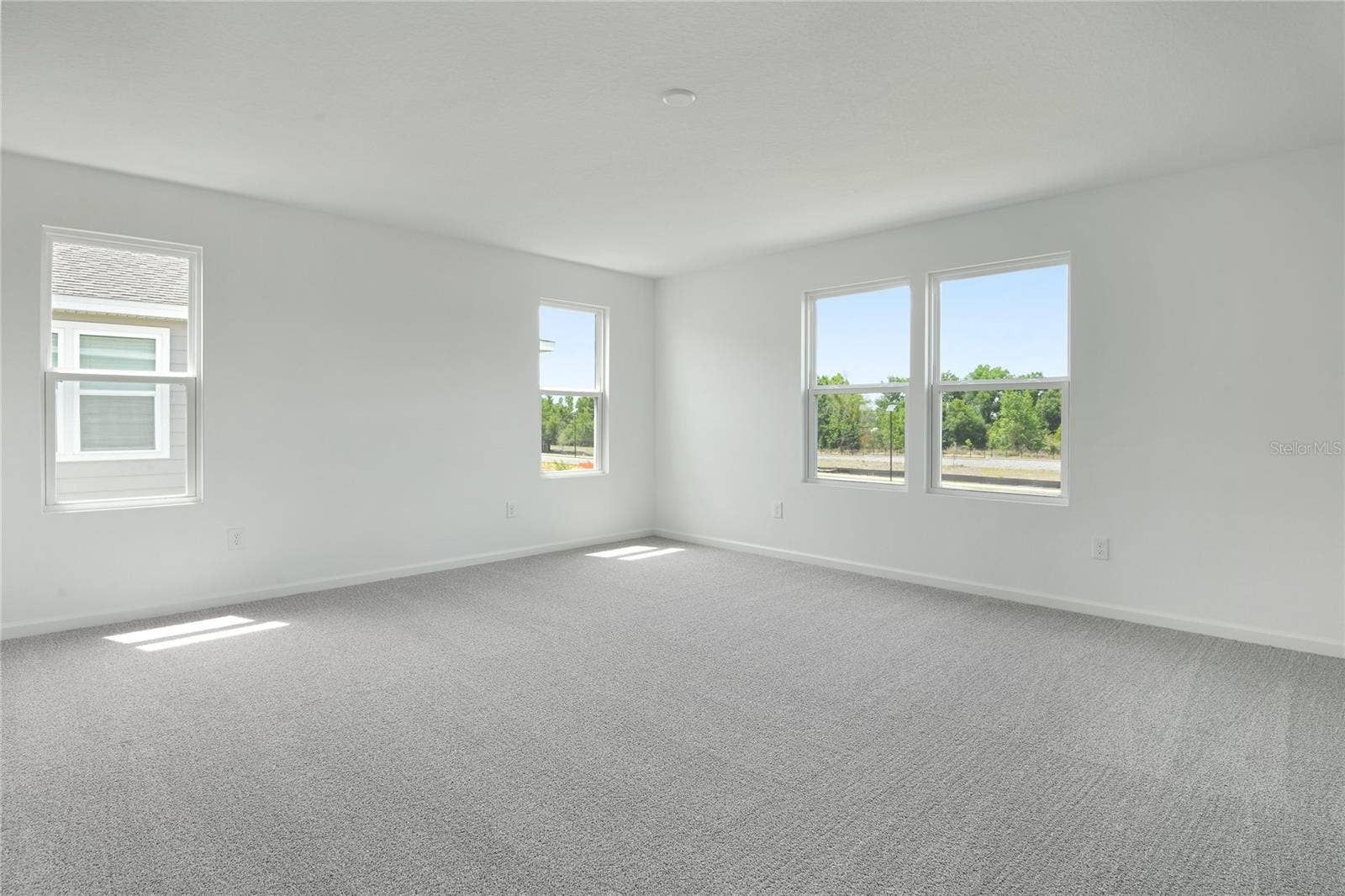 3481 MACCHI AVENUE, Tavares, FL 32778 3481 MACCHI AVENUE, Tavares, FL 32778