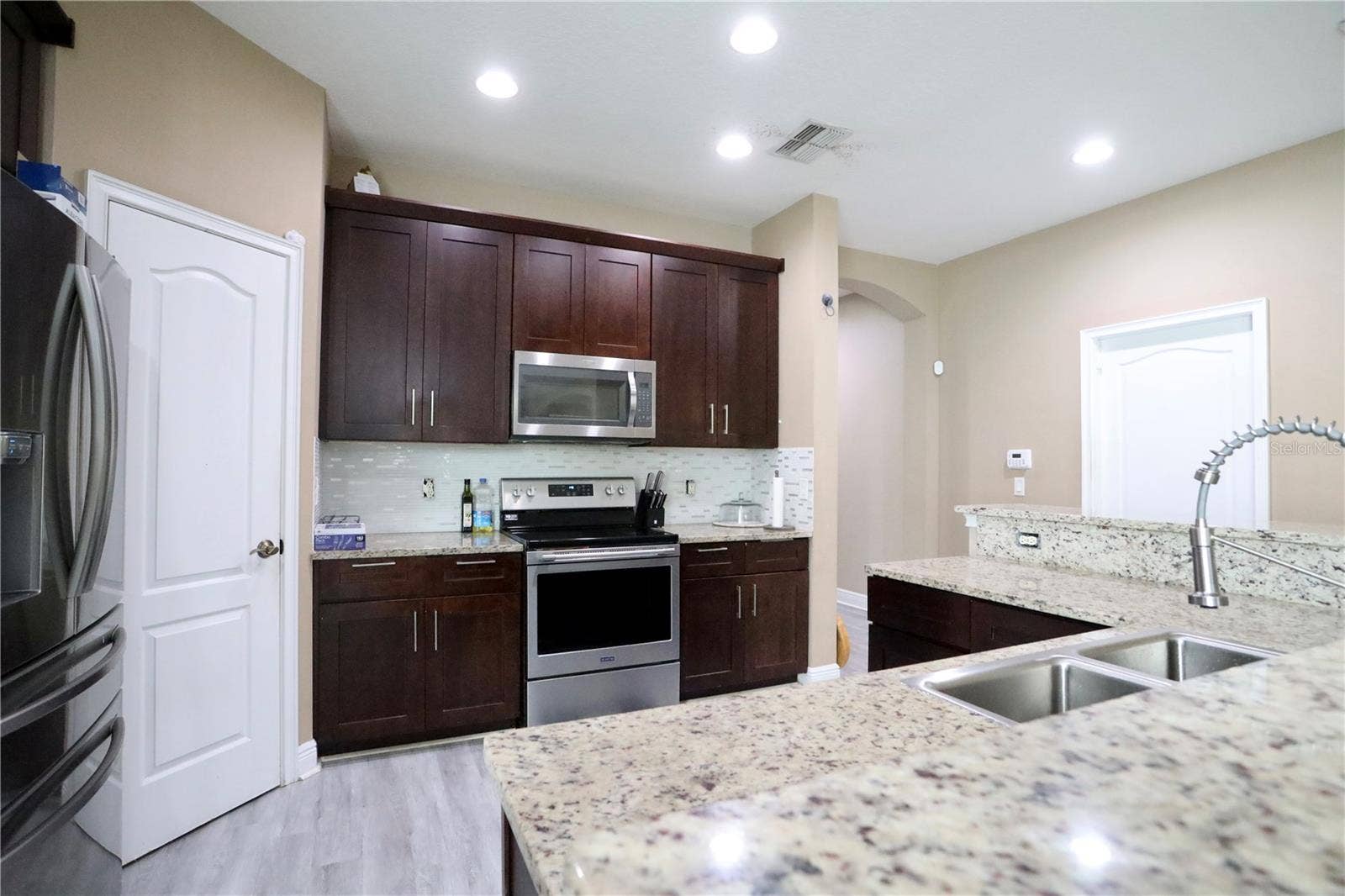 13622 DARCHANCE ROAD, Windermere, FL 34786 kitchen