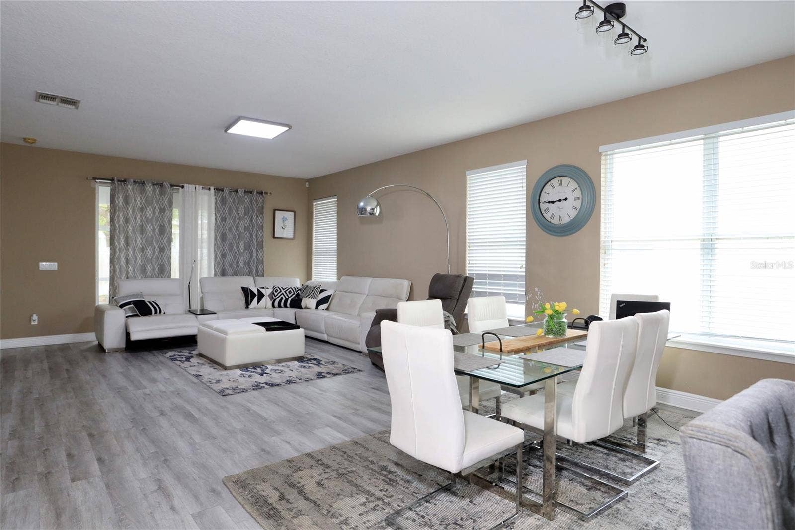13622 DARCHANCE ROAD, Windermere, FL 34786 living room / dining room