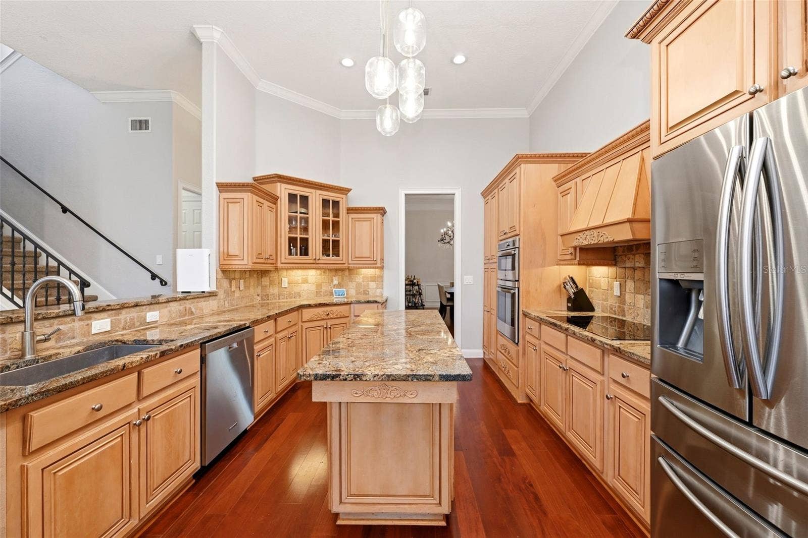 9119 BALMORAL MEWS SQ, Windermere, FL 34786 Kitchen