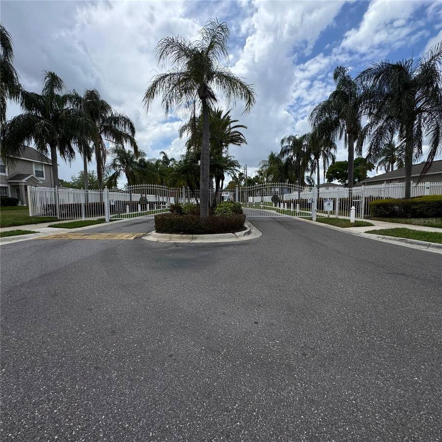 Property photo for 306 KENSINGTON LAKE CIRCLE, Brandon, FL