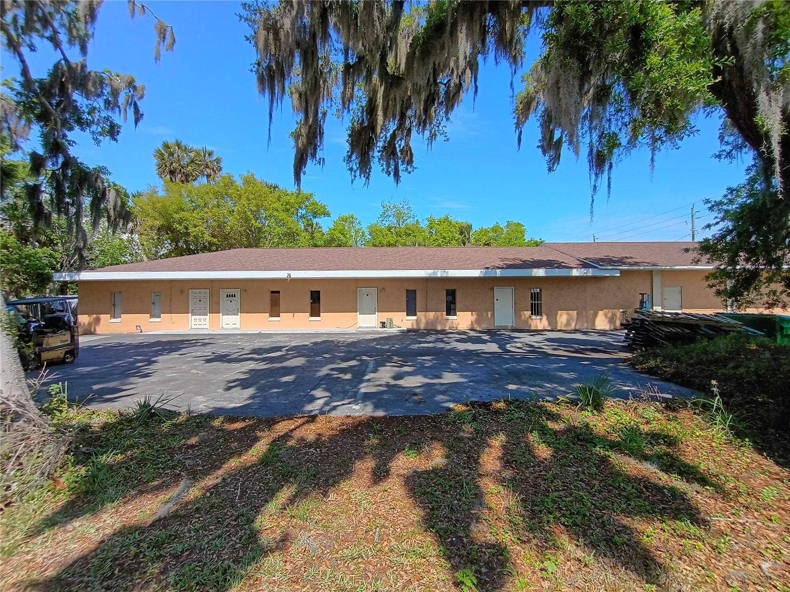 5110 S RIDGEWOOD AVENUE, Port Orange, FL 32127 Extra units can be rented or additional businesses opened