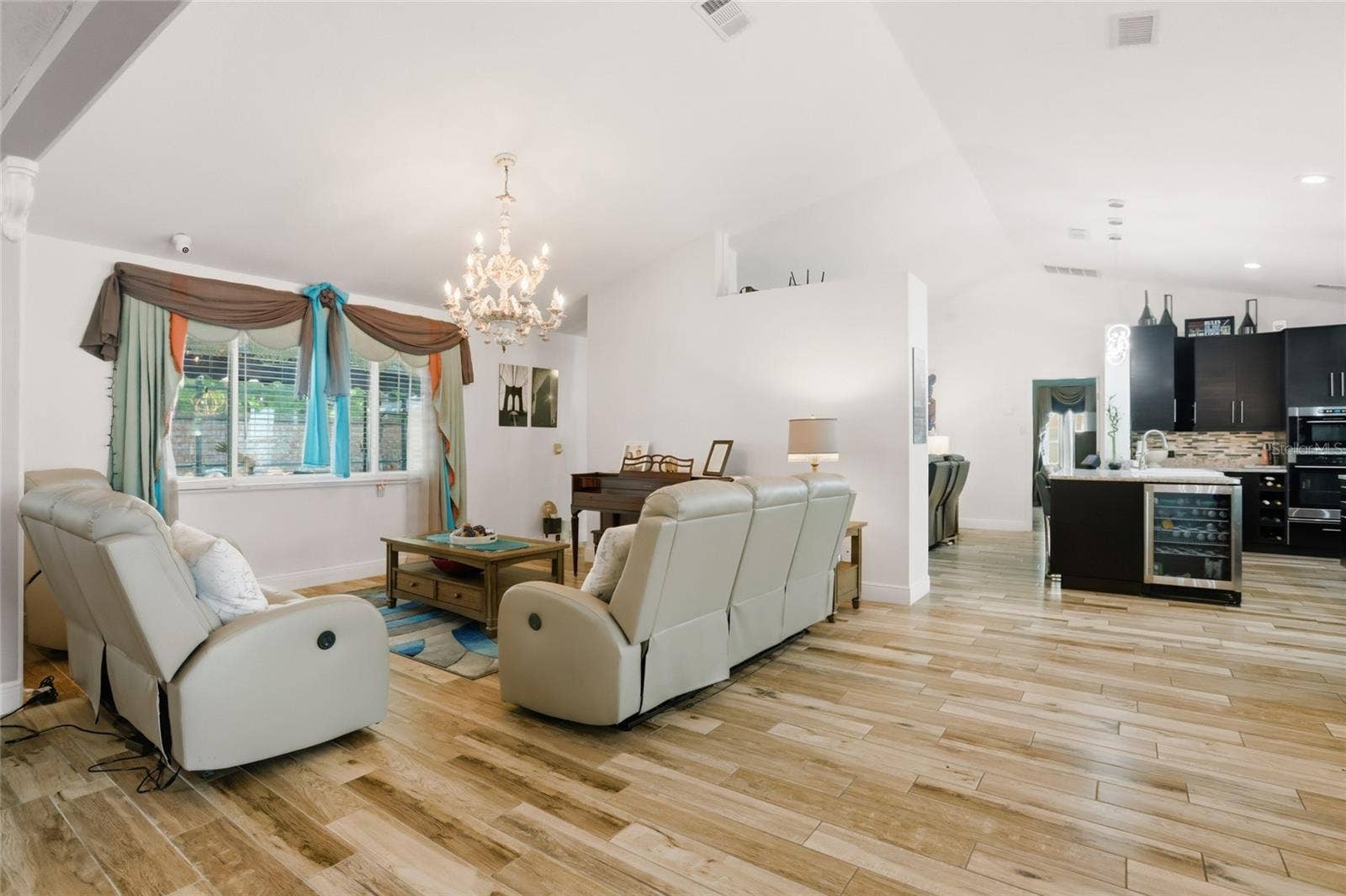 3185 TIMUCUA CIRCLE, Orlando, FL 32837 3185 TIMUCUA CIRCLE, Orlando, FL 32837