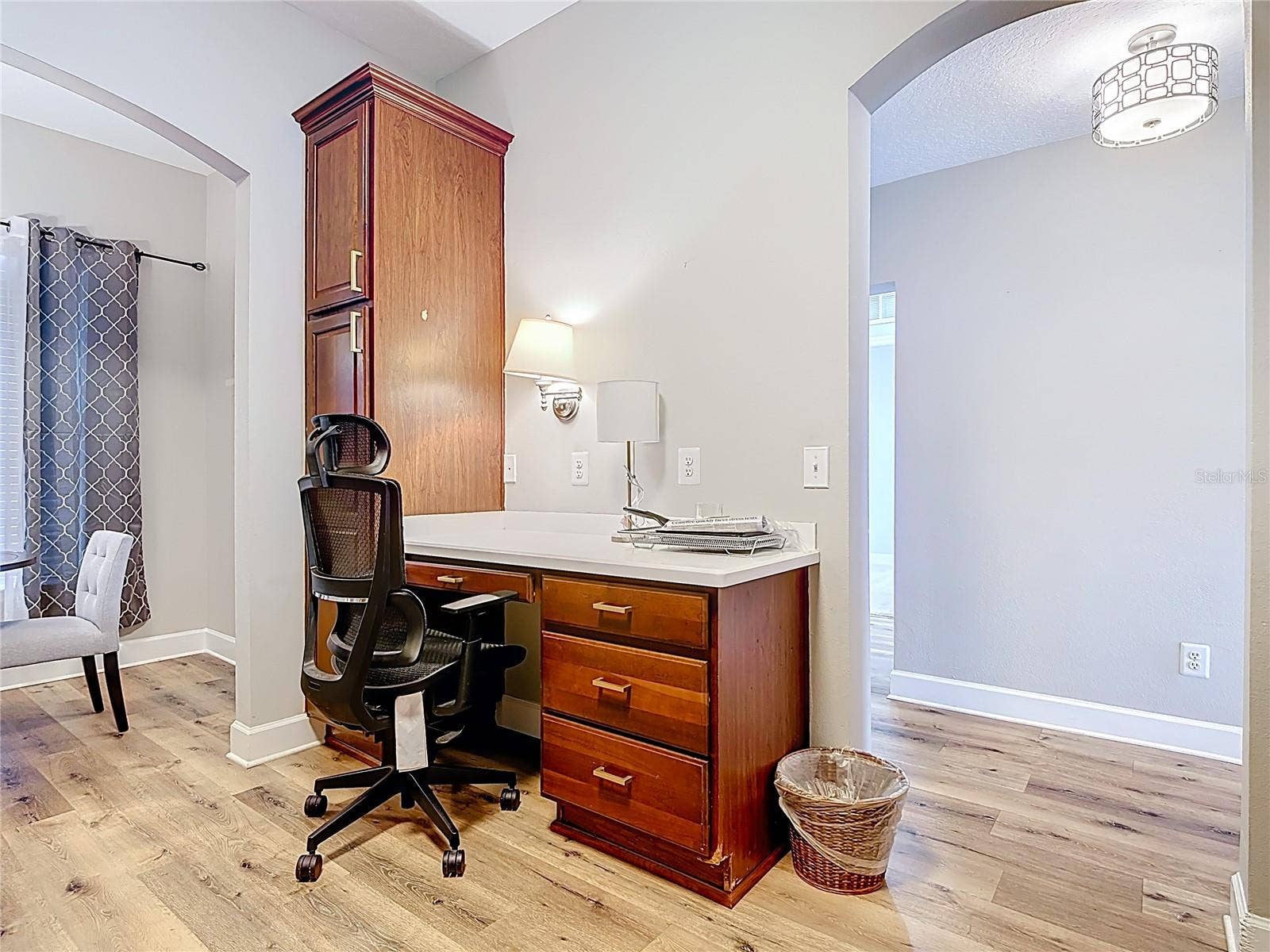 1231 WRIGHT CIR, #308, Celebration, FL 34747 Built-in Desk and Pantry