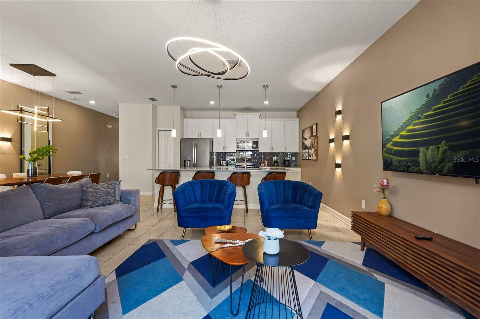 374 OCEAN COURSE AVENUE, Davenport, FL 33896 Living Room.