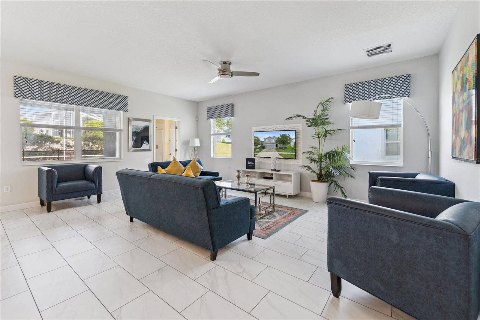 9038 STINGER DRIVE, Davenport, FL 33896 9038 STINGER DRIVE, Davenport, FL 33896