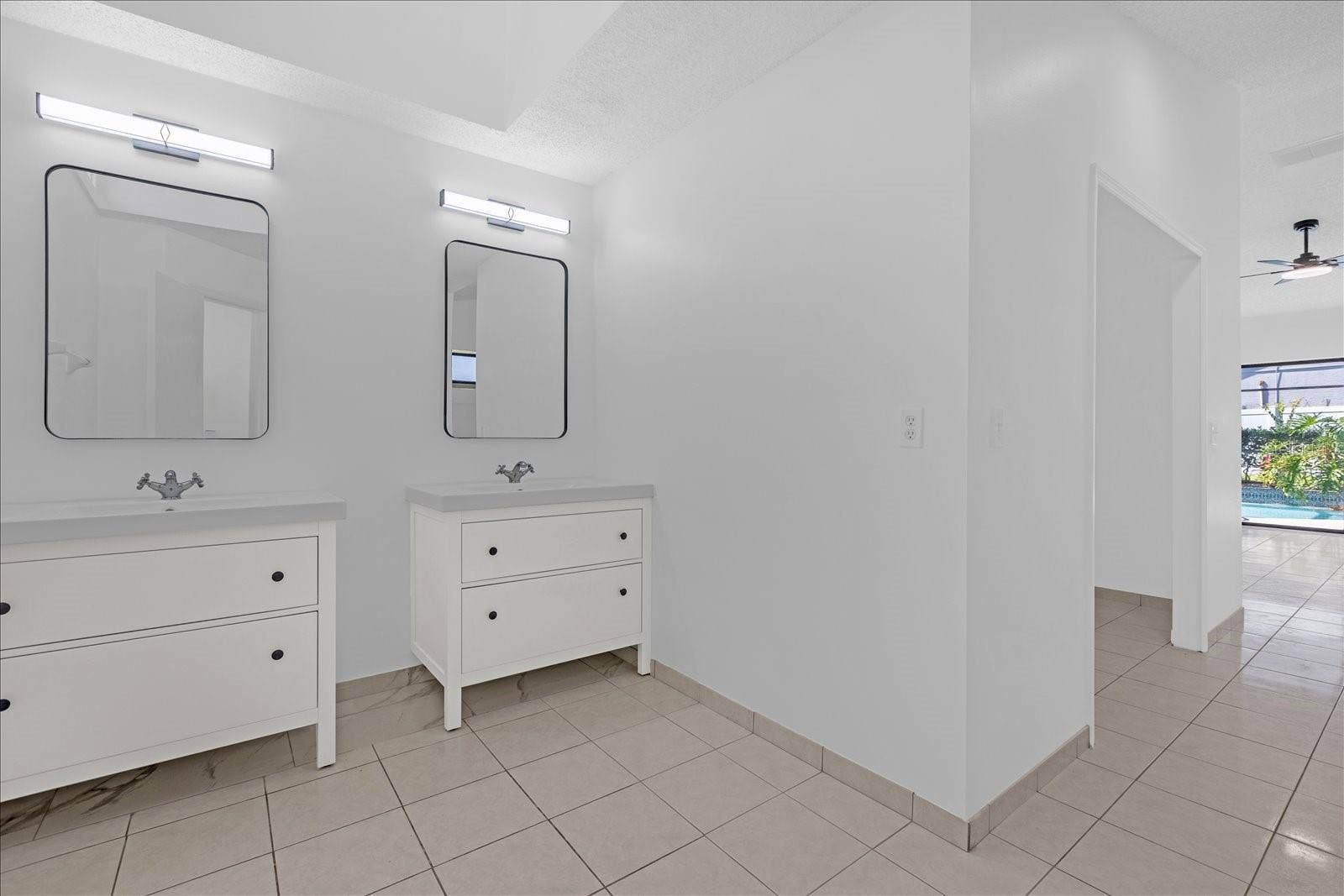 9011 CHAPMAN OAK COURT, Windermere, FL 34786 9011 CHAPMAN OAK COURT, Windermere, FL 34786