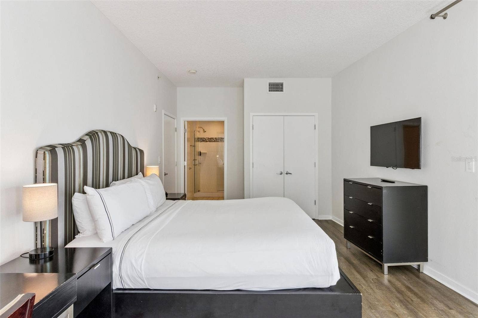 225 CELEBRATION PLACE, #216, Celebration, FL 34747 225 CELEBRATION PLACE, #216, Celebration, FL 34747