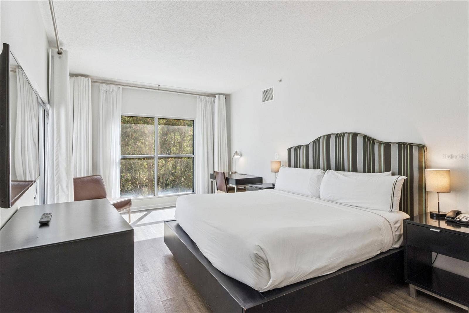 225 CELEBRATION PLACE, #216, Celebration, FL 34747 225 CELEBRATION PLACE, #216, Celebration, FL 34747