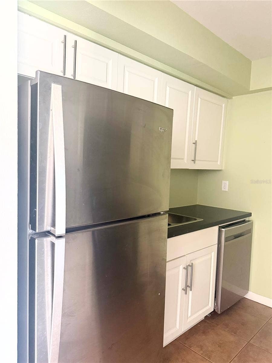 1000 LAKE OF THE WOODS BOULEVARD, #101B, Casselberry, FL 32730 kitchen