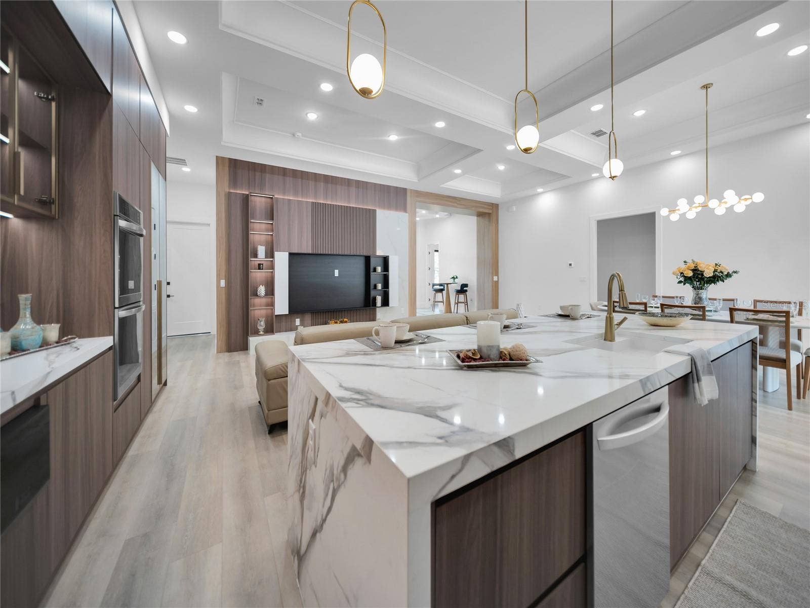 11241 OSWALT ROAD, Clermont, FL 34711 Designer kitchen with waterfall island