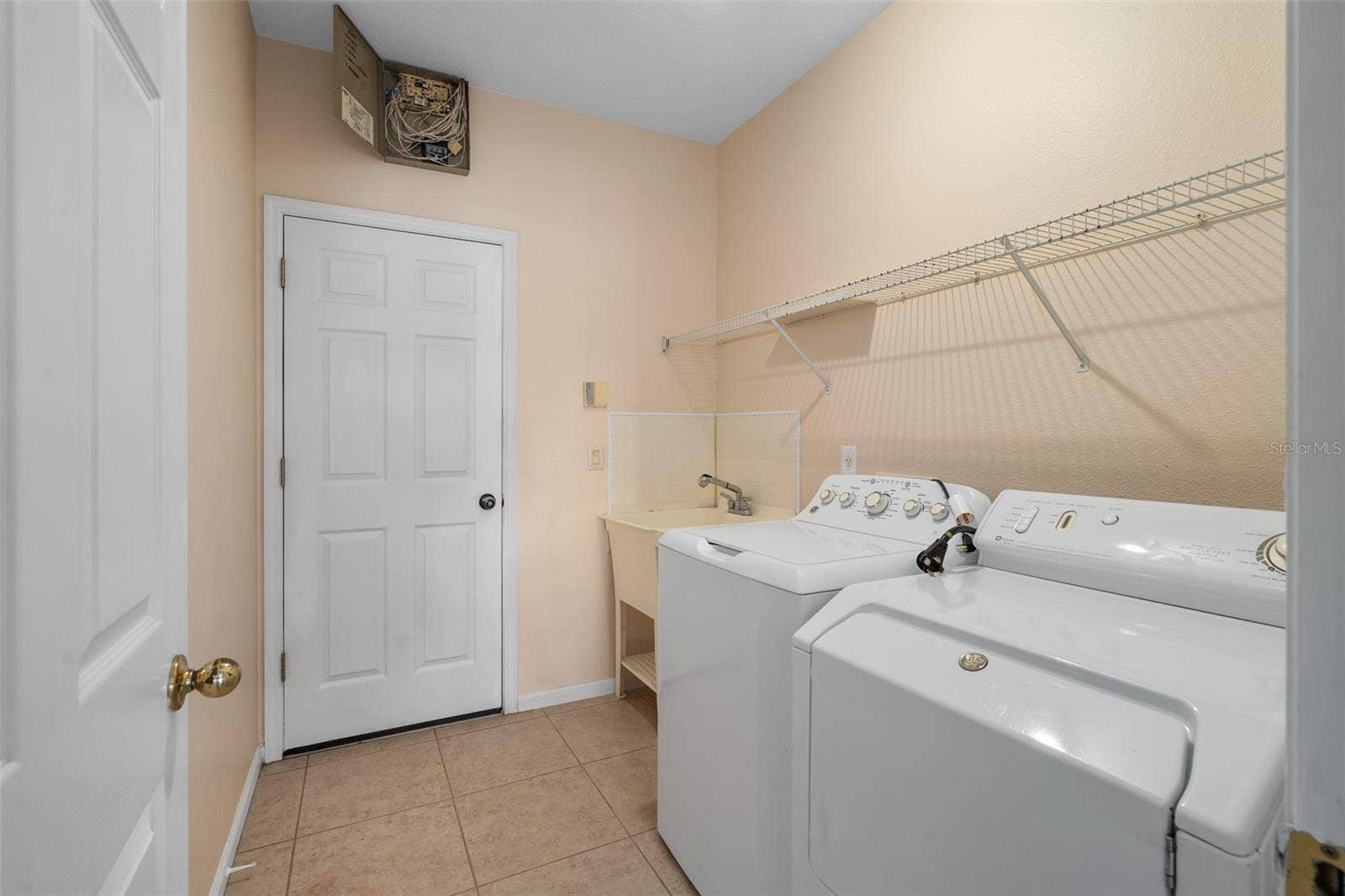 1513 HARRIER DRIVE, Orlando, FL 32837 1513 HARRIER DRIVE, Orlando, FL 32837