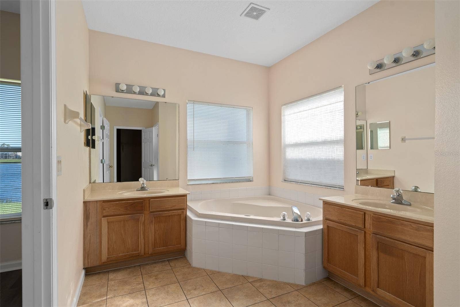 1513 HARRIER DRIVE, Orlando, FL 32837 1513 HARRIER DRIVE, Orlando, FL 32837