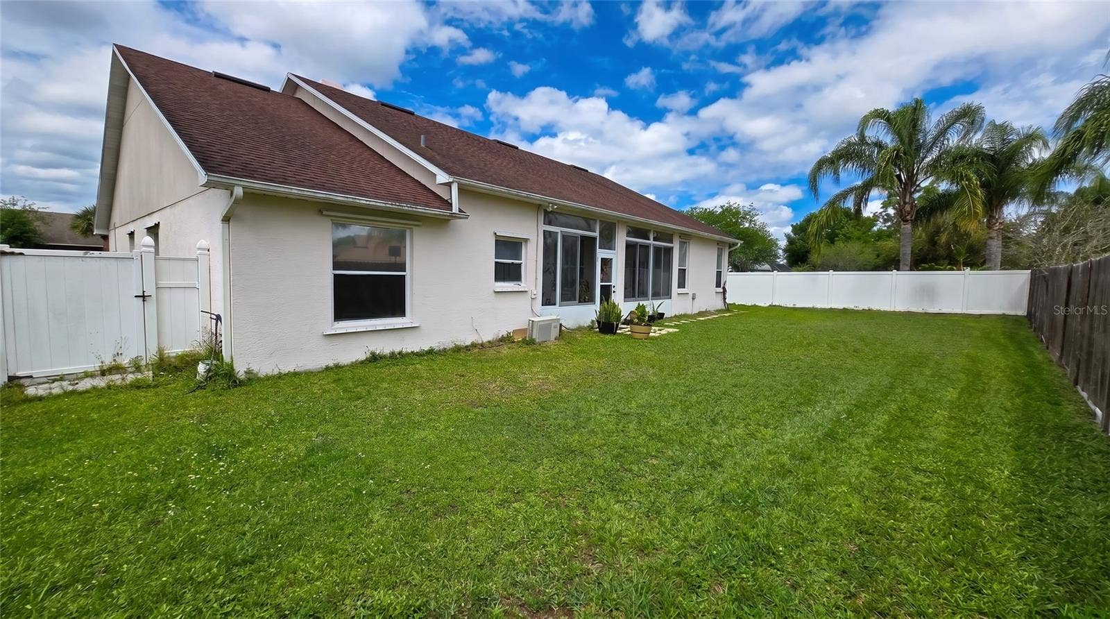 2003 TIPTREE CIRCLE, Orlando, FL 32837 2003 TIPTREE CIRCLE, Orlando, FL 32837