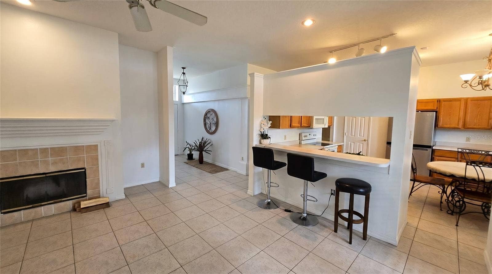 2003 TIPTREE CIRCLE, Orlando, FL 32837 2003 TIPTREE CIRCLE, Orlando, FL 32837