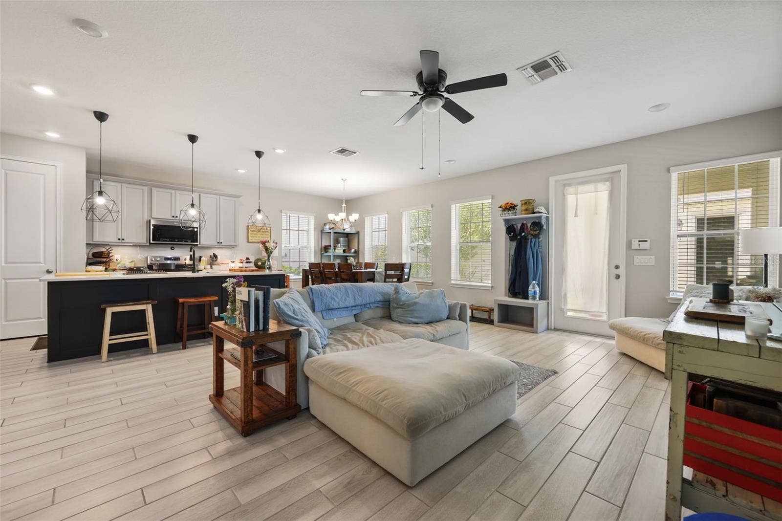 7805 NEMOURS PARKWAY, Orlando, FL 32827 7805 NEMOURS PARKWAY, Orlando, FL 32827