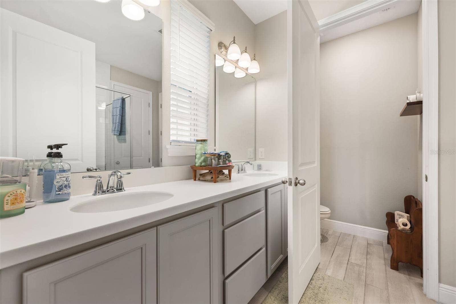 7805 NEMOURS PARKWAY, Orlando, FL 32827 7805 NEMOURS PARKWAY, Orlando, FL 32827