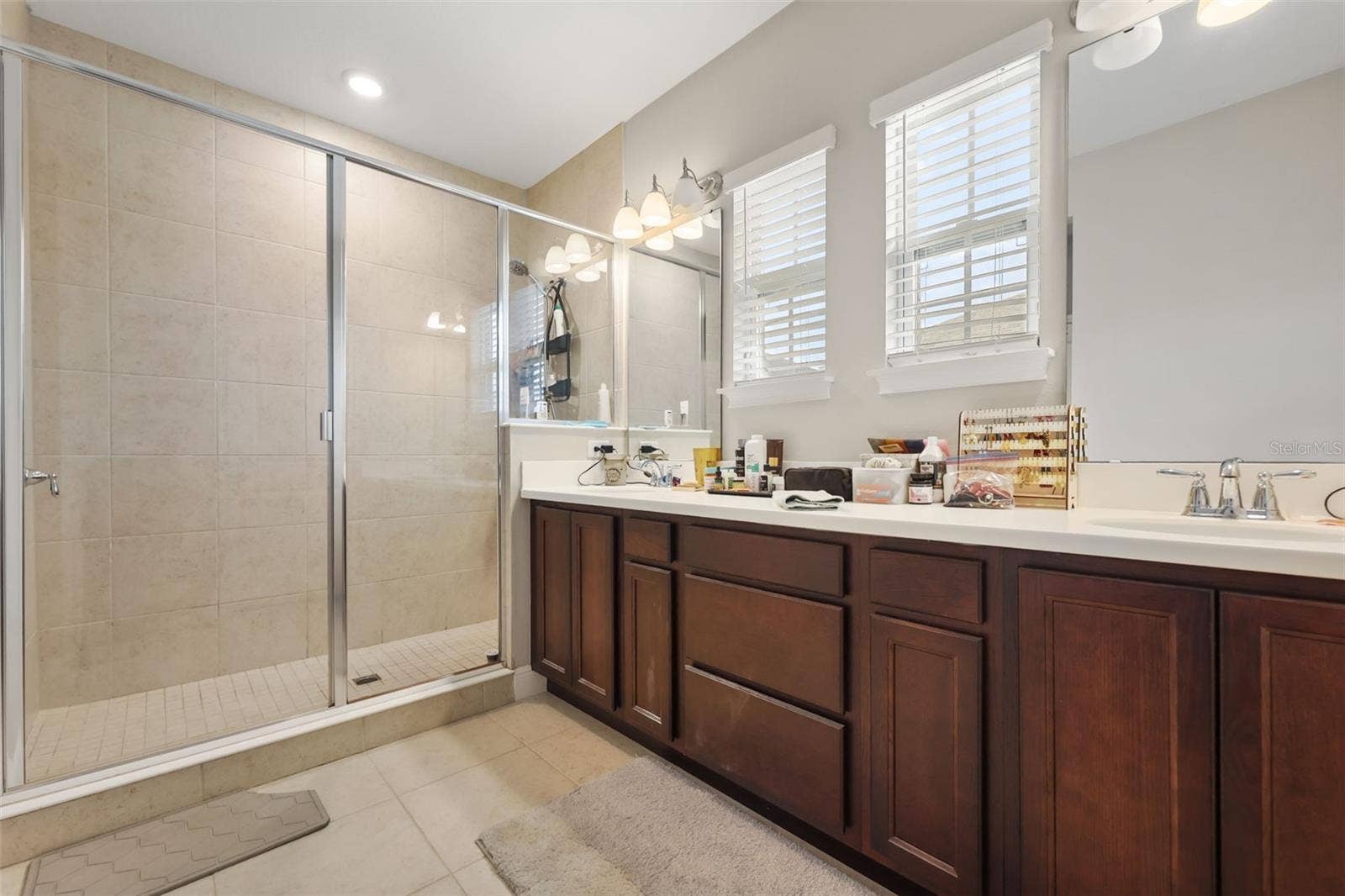 7805 NEMOURS PARKWAY, Orlando, FL 32827 7805 NEMOURS PARKWAY, Orlando, FL 32827