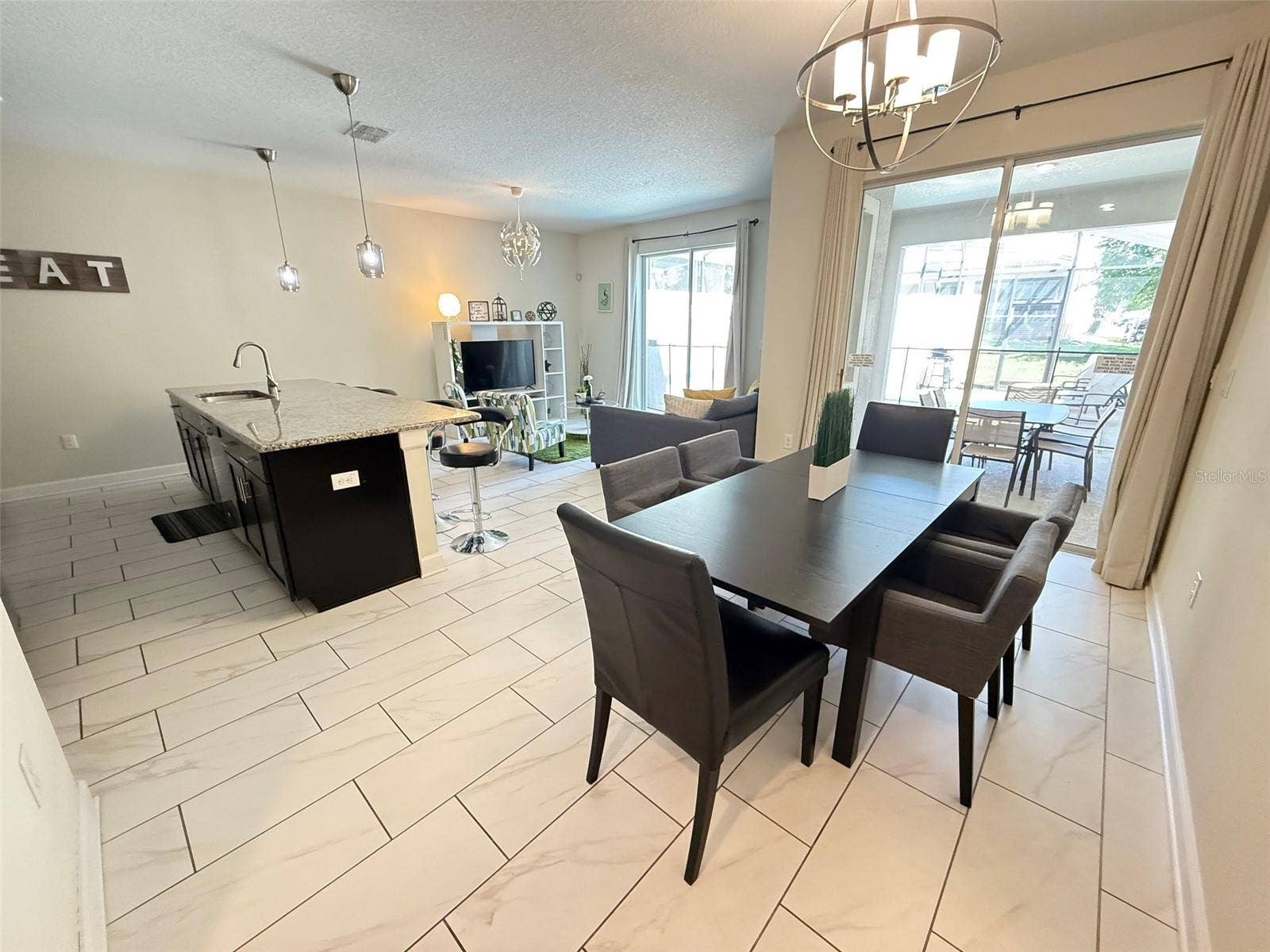 9055 DOGLEG DRIVE, Davenport, FL 33896 9055 DOGLEG DRIVE, Davenport, FL 33896