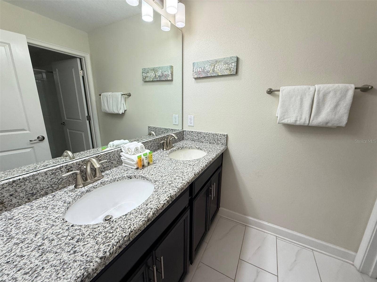 9055 DOGLEG DRIVE, Davenport, FL 33896 9055 DOGLEG DRIVE, Davenport, FL 33896