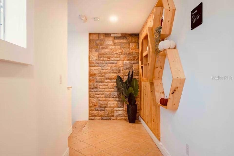 1326 SEVEN EAGLES COURT, #1326, Kissimmee, FL 34747 Hallway