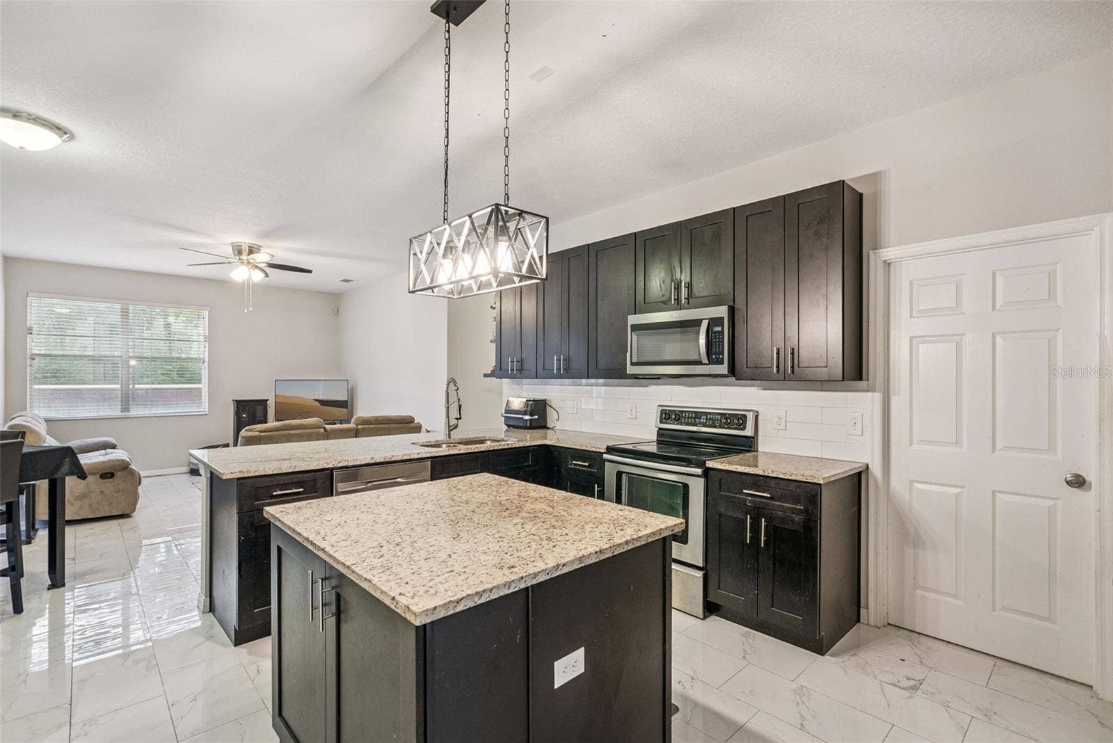 13805 EAGLES GLEN COURT, Orlando, FL 32837 13805 EAGLES GLEN COURT, Orlando, FL 32837