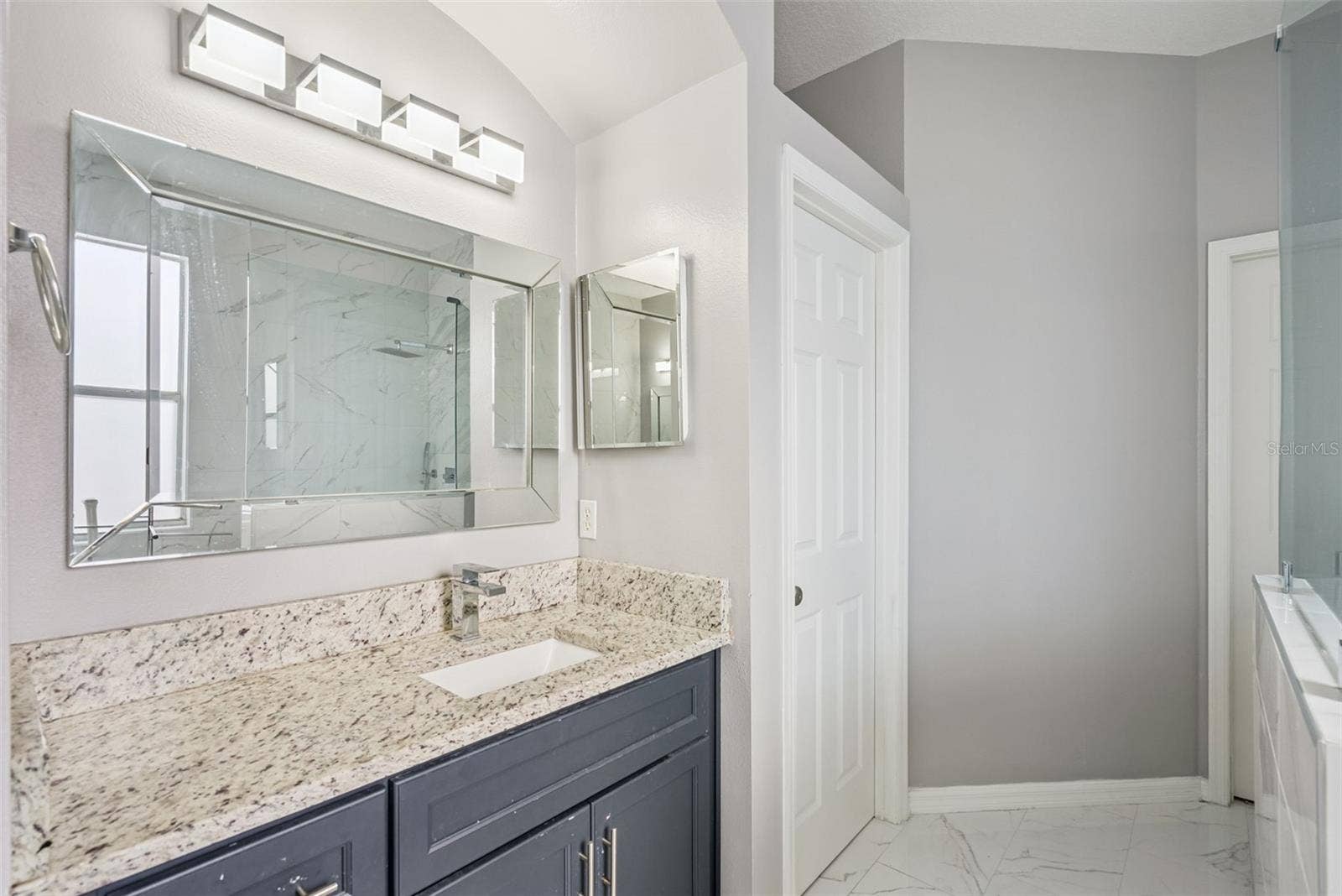 13805 EAGLES GLEN COURT, Orlando, FL 32837 13805 EAGLES GLEN COURT, Orlando, FL 32837