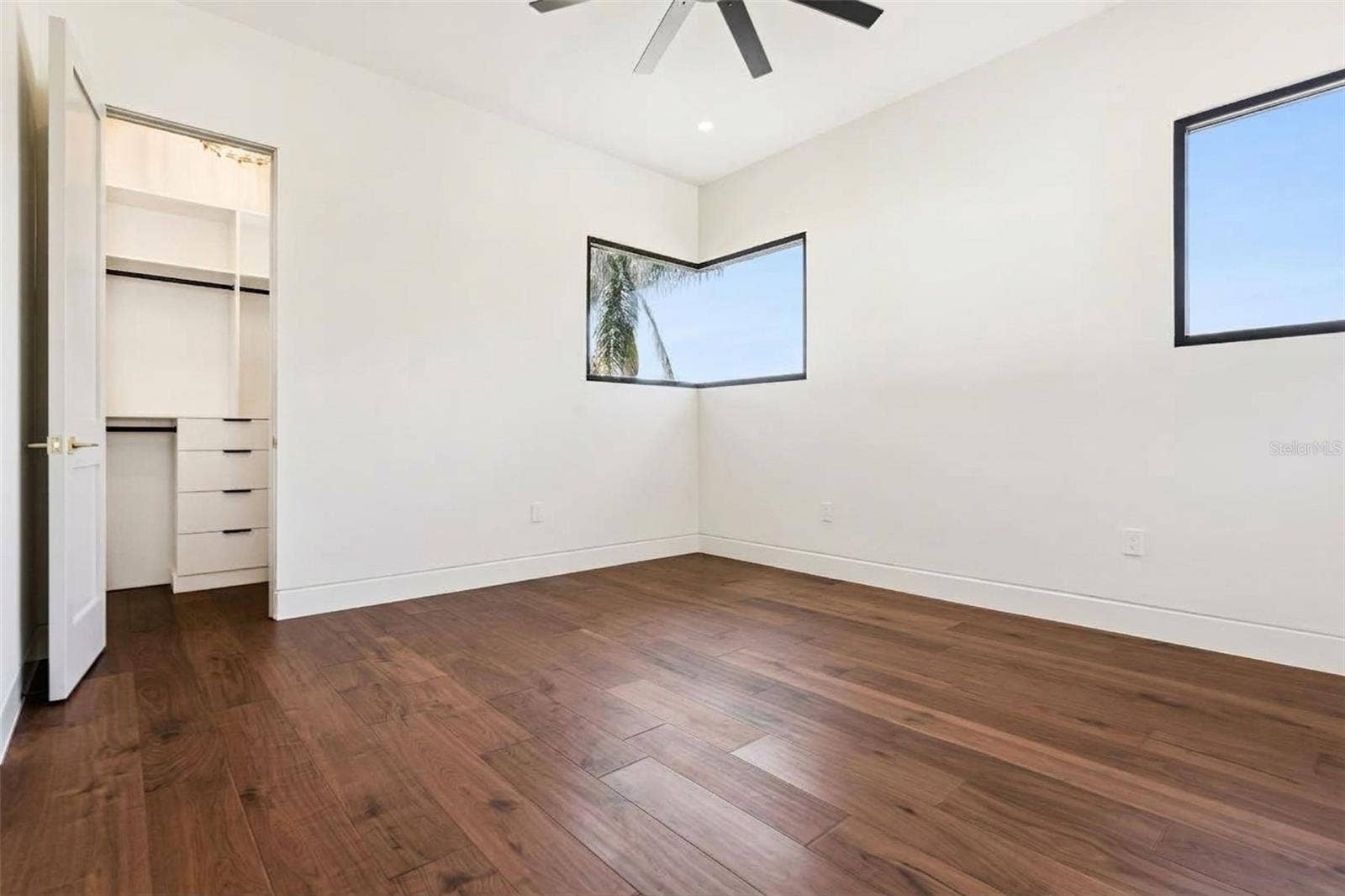 9117 BAY POINT DRIVE, Orlando, FL 32819 9117 BAY POINT DRIVE, Orlando, FL 32819