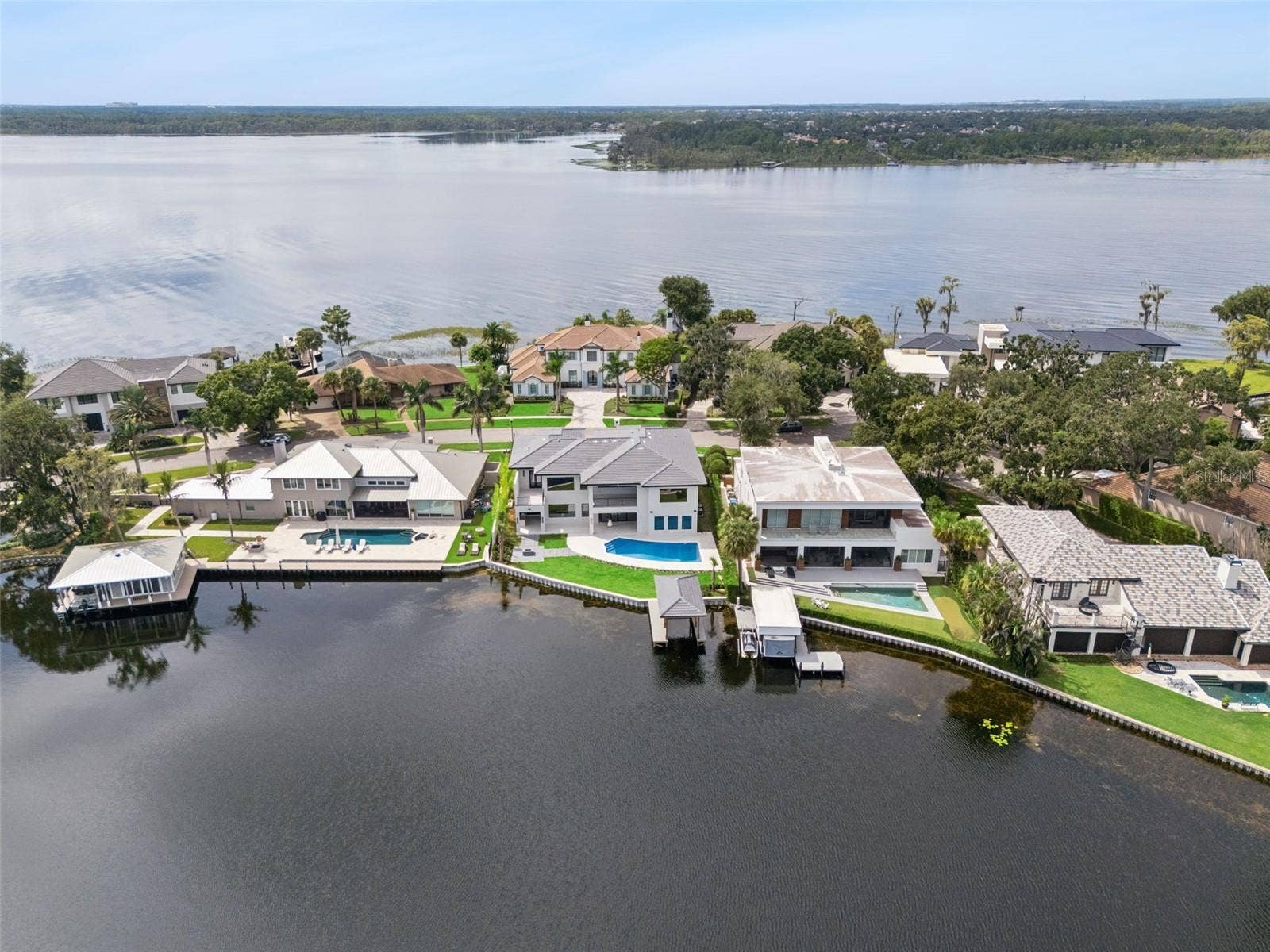 9117 BAY POINT DRIVE, Orlando, FL 32819 Easy access to the Butler Chain