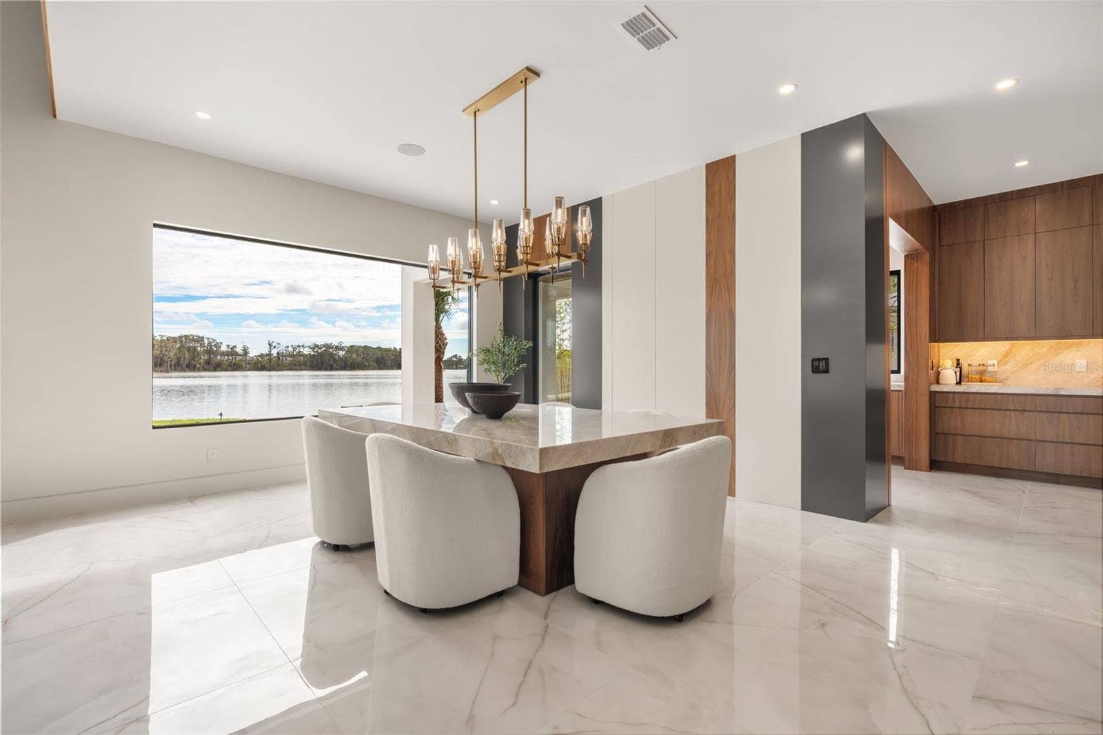 9117 BAY POINT DRIVE, Orlando, FL 32819 Lake views