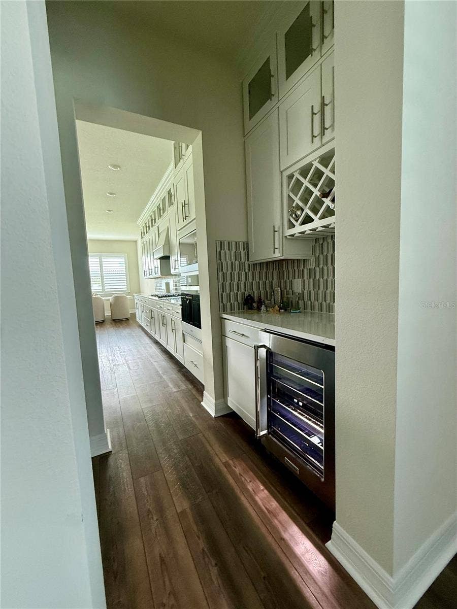 8441 PARK CLIFF WAY, Orlando, FL 32836 8441 PARK CLIFF WAY, Orlando, FL 32836